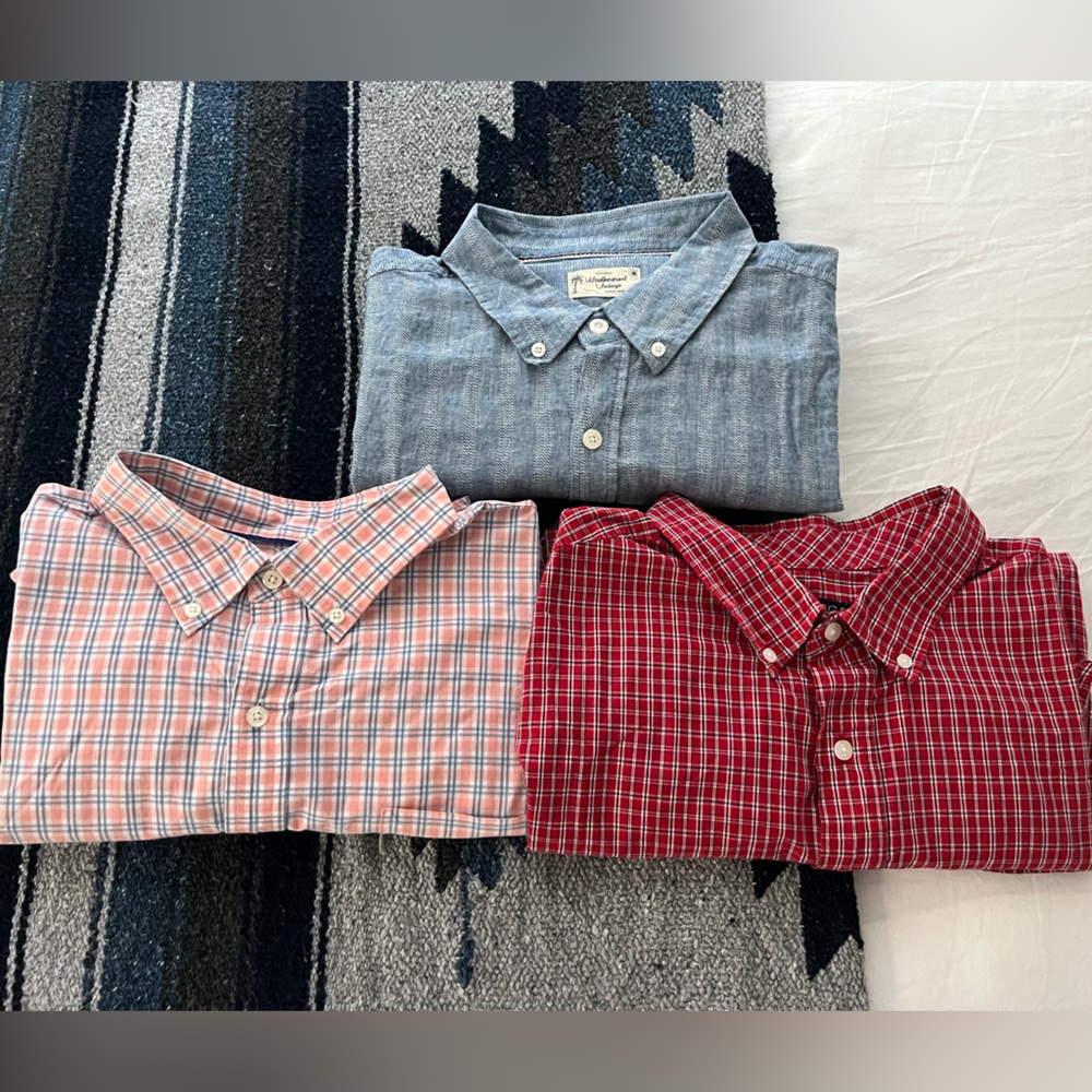 Lot of three short sleeve button up shirts XL